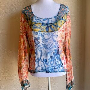 BCBG crinkle silk chiffon floral top w/ drawstring waist & long sleeves Size M